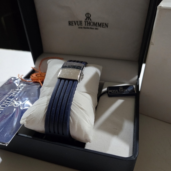 Revue Thommen , Swiss automatic watch - Picture 6 of 9